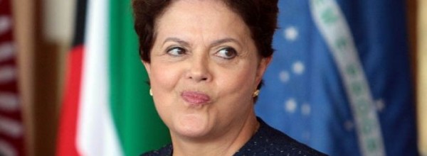 “Hay juicios políticos y procesos que aproximan a Dilma a la puerta de salida”